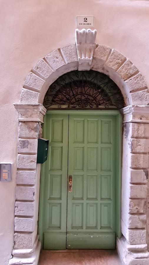 Appartamento Sunrise - Centro Storico N2 Ρίβα ντελ Γκάρντα Εξωτερικό φωτογραφία